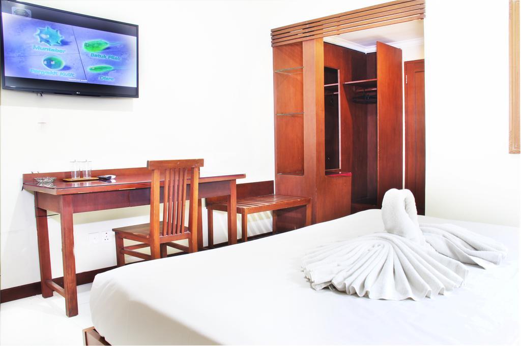 Paradiso Beach Inn Kuta  Exterior photo