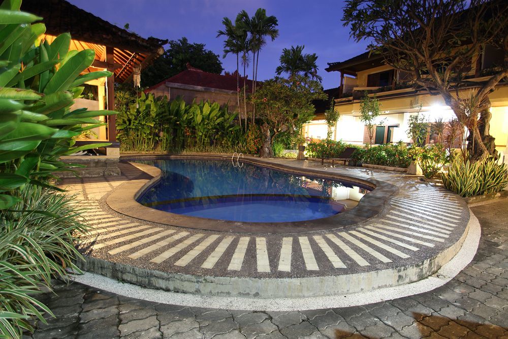 Paradiso Beach Inn Kuta  Exterior photo