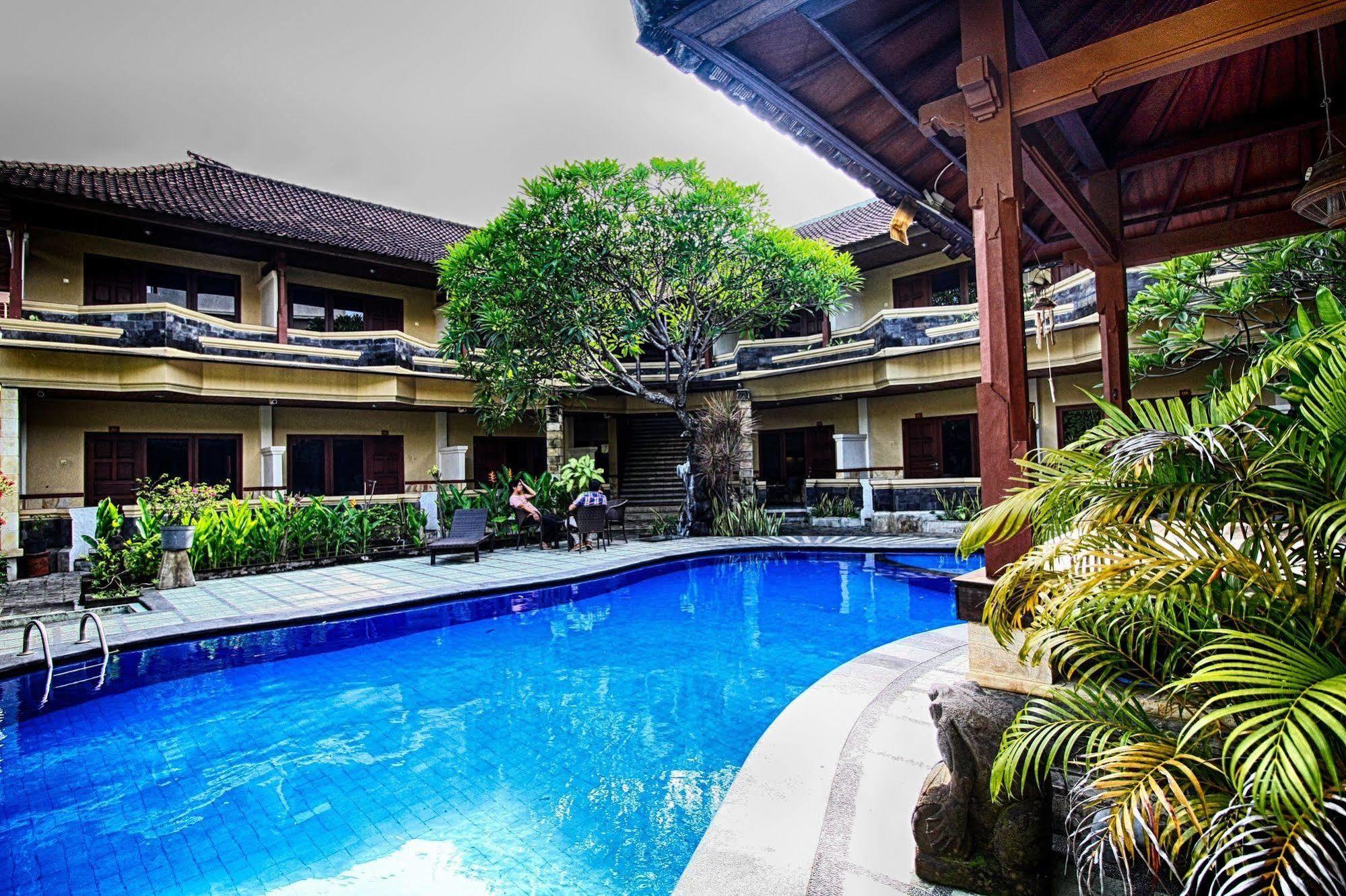 Paradiso Beach Inn Kuta  Exterior photo